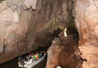 Paseos en barca en la Cueva del Indio